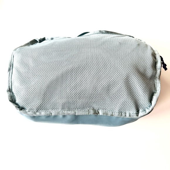 The North Face Base Camp Voyager Duffel 42L Tourmaline Blue/Aviator Navy - Picture 6 of 6